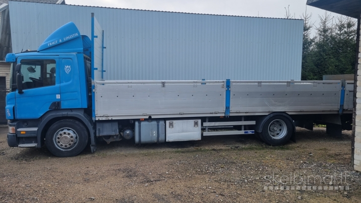  Scania su liftu