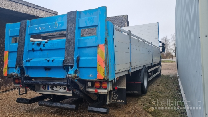  Scania su liftu
