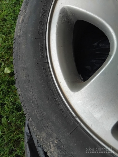 Parduodu AUDI ratlankius su padangomis 205/55R16