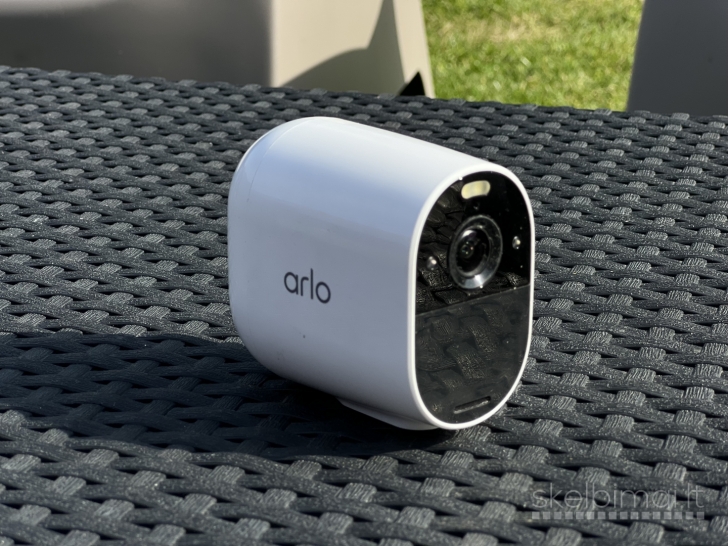 Arlo stebejimo kamera