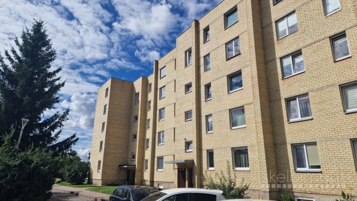 Parduodamas 3 kambarių butas Radviliškio g. 18,  Panevėžyje