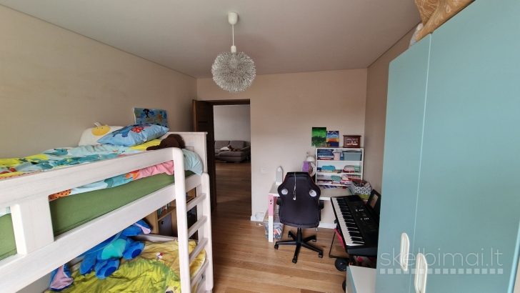 Parduodamas 3 kambarių butas Radviliškio g. 18,  Panevėžyje