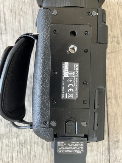 Video kamera SONY FDR-AX100E