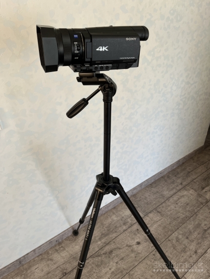 Video kamera SONY FDR-AX100E