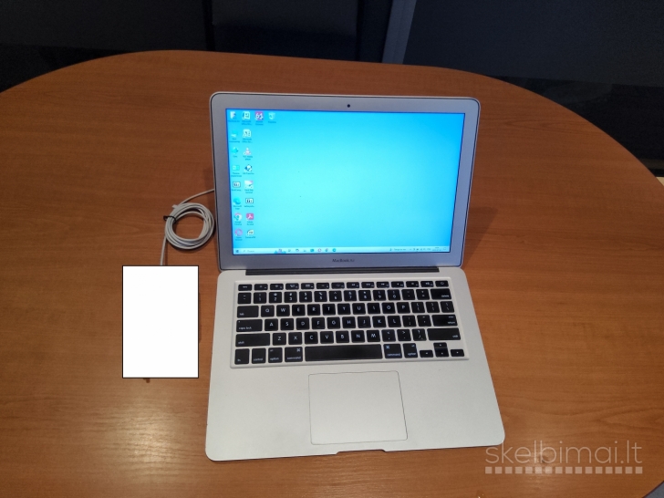  Apple MacBook Air: i5, 13,3", 4gb, 256gb, defektas