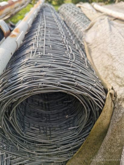 Tvoros rulonai 1.6m x 50 m - 23 vnt. ir stulpeliai 2.3 m