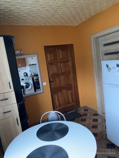 Išnuomojamas renovuotame name 1kambario butas