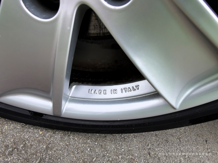 VW Touran 2012