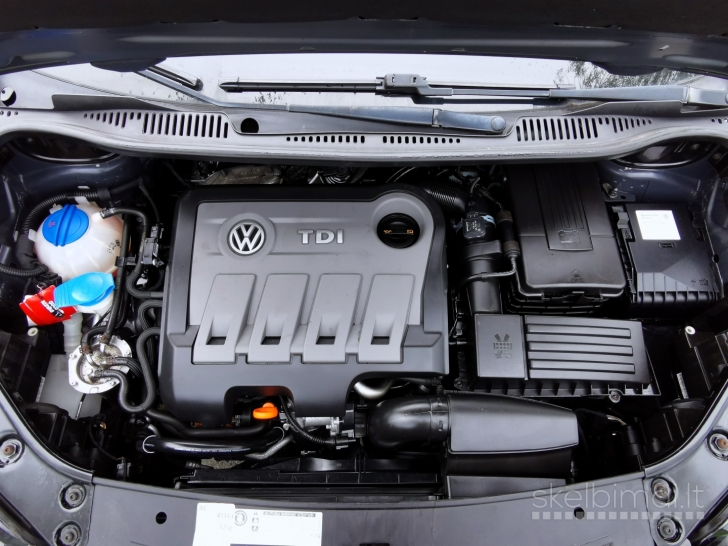 VW Touran 2012