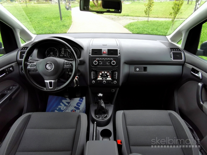 VW Touran 2012