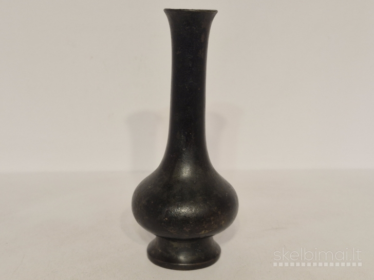 Maža metalinė dekoratyvinė sunkoka vazelė ~ 14cm.