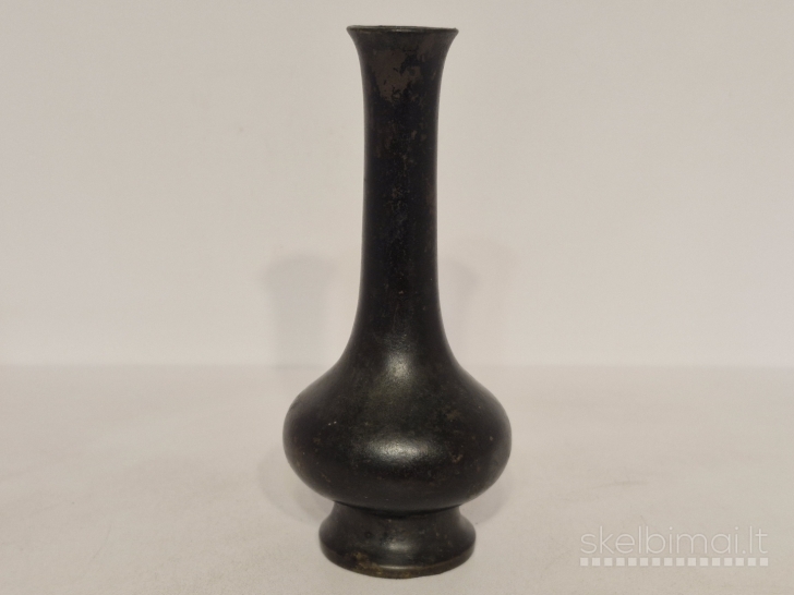 Maža metalinė dekoratyvinė sunkoka vazelė ~ 14cm.