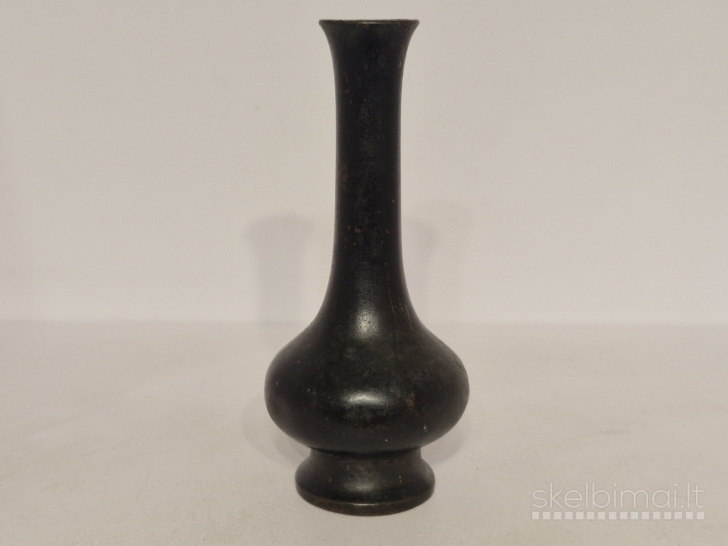 Maža metalinė dekoratyvinė sunkoka vazelė ~ 14cm.