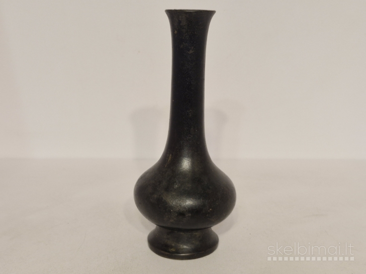 Maža metalinė dekoratyvinė sunkoka vazelė ~ 14cm.