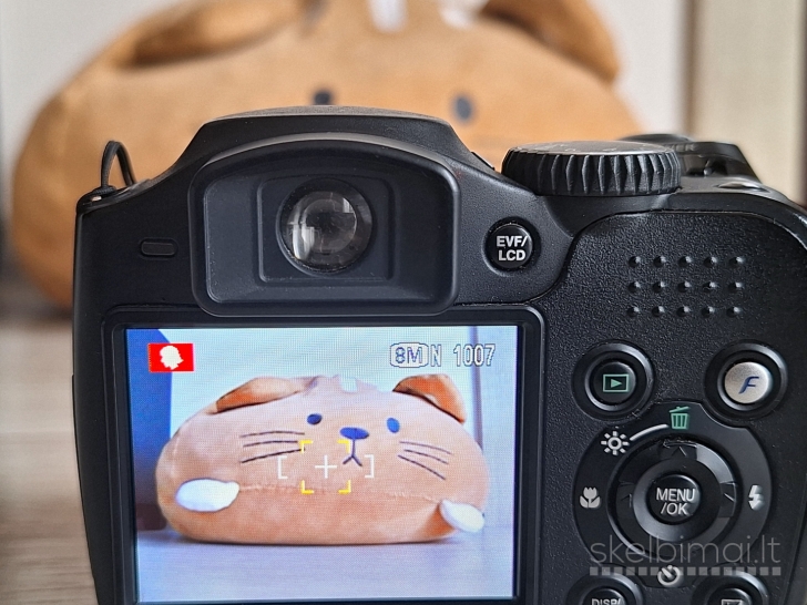 Fujifilm FinePix S5800 fotoaparatas