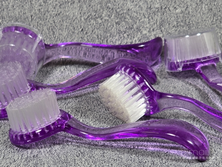 Nagų dulkių šepetėlis – manikiūrui ir pedikiūrui