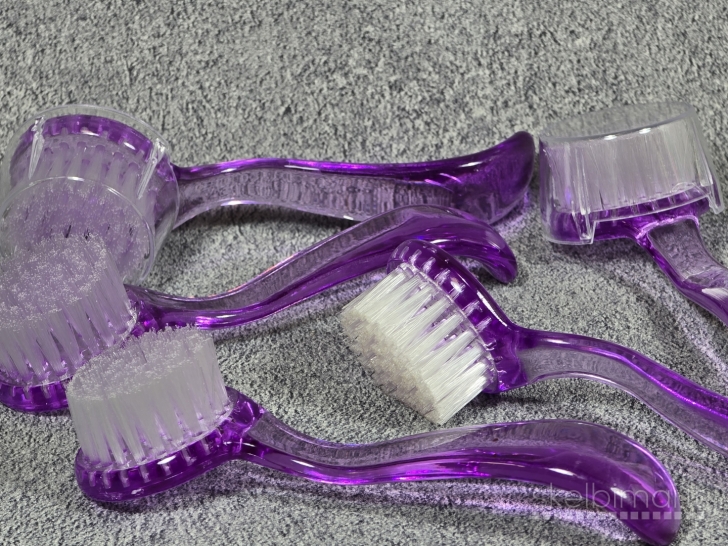 Nagų dulkių šepetėlis – manikiūrui ir pedikiūrui