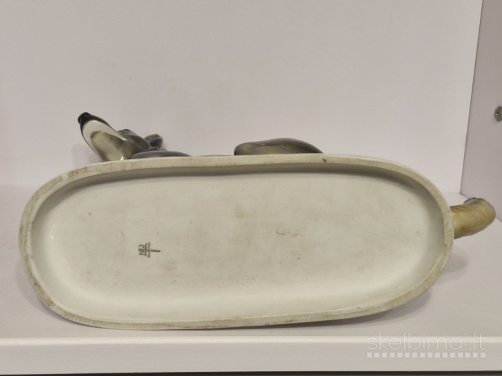 Porcelianinė vokiečių aviganio skulptūra Neutettau, 29cm.