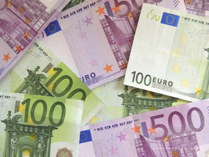 Financinės paslaugos be užstato 20000-50000, su užstatu -750 000, 
