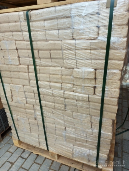Briketai nuo 179€,granules nuo 199€
