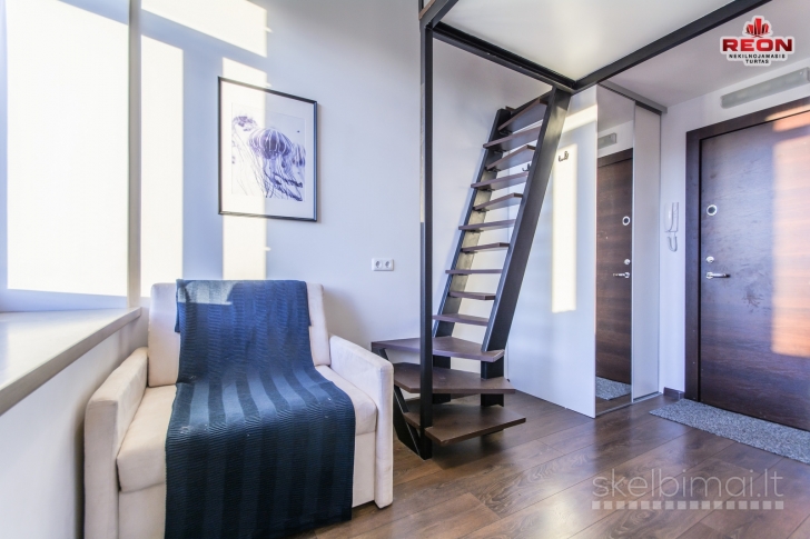 PILNAI ĮRENGTAS LOFTAS NAUJAMIESTYJE – RADIOLOFTS
