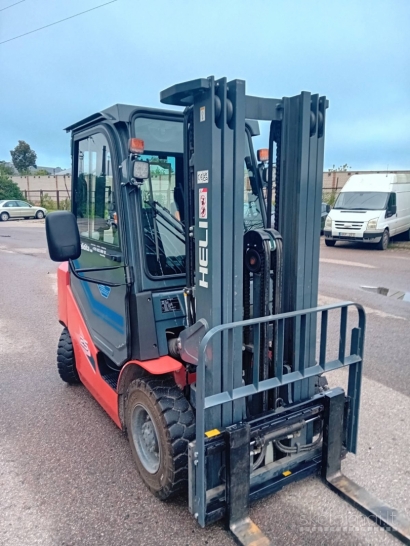 Heli šakinis krautuvas