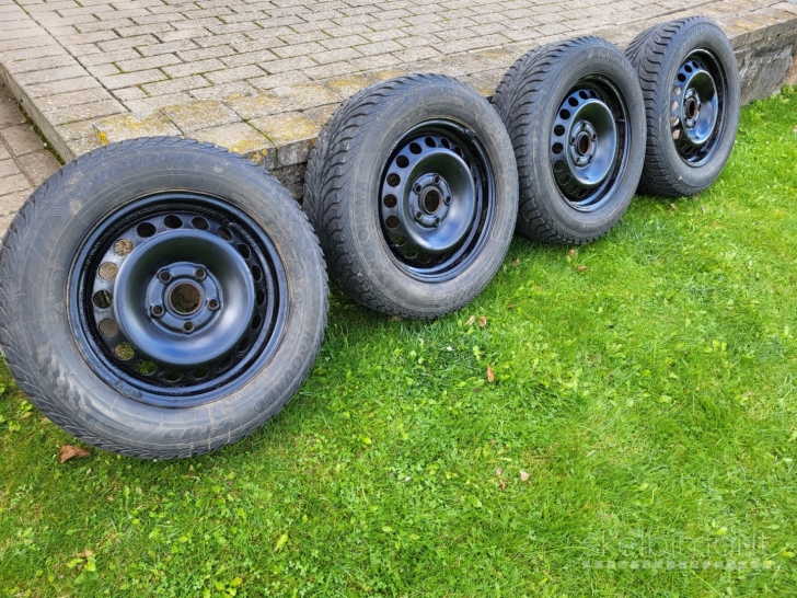 Žieminės Yokohama Ice padangos 195/65 R15 su VW diskais  geros būklės
