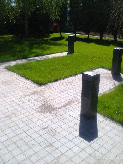  TRINKIALIŲ KLOJIMAS,APŽELDINIMAS.