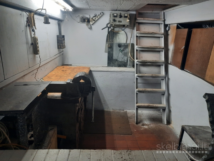 GARAŽO-DIRBTUVĖLIŲ NUOMA ISLANDIJOS pl., KAUNAS (elektra, vanduo, rūsys)