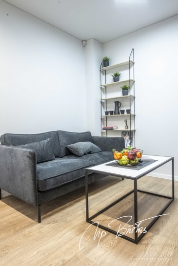 PARDUODAMAS MODERNIAI ĮRENGTAS, JAUKUS BUTAS ŽALIAKALNYJE, KALNIEČIŲ G.