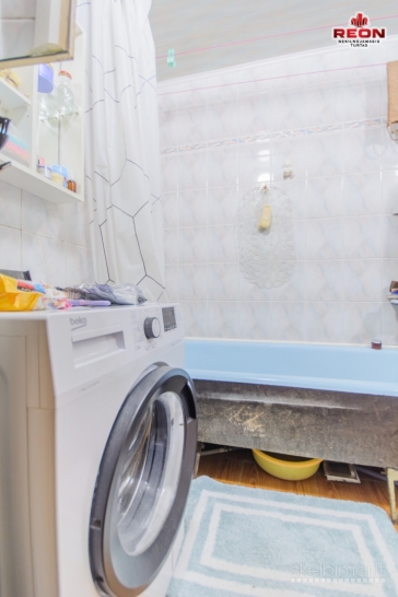 NUOMOJAMAS JAUKUS IR ŠILTAS 1 KAMBARIO 40 m² BUTAS ŠEŠKINĖJE, GELVONŲ GATV
