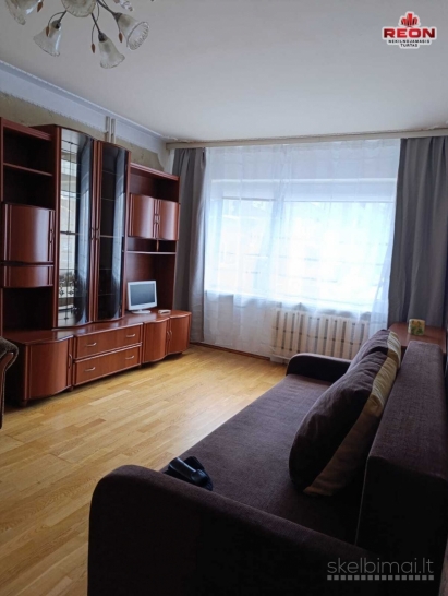 NUOMOJAMAS JAUKUS IR ŠILTAS 1 KAMBARIO 40 m² BUTAS ŠEŠKINĖJE, GELVONŲ GATV