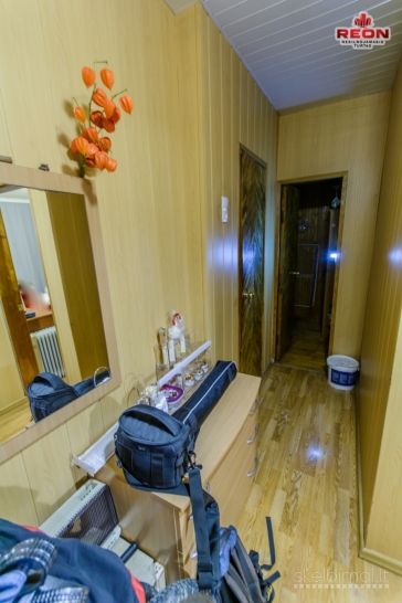 NUOMOJAMAS JAUKUS IR ŠILTAS 1 KAMBARIO 40 m² BUTAS ŠEŠKINĖJE, GELVONŲ GATV