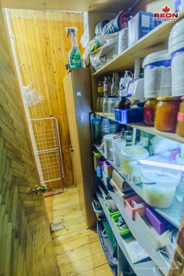 NUOMOJAMAS JAUKUS IR ŠILTAS 1 KAMBARIO 40 m² BUTAS ŠEŠKINĖJE, GELVONŲ GATV