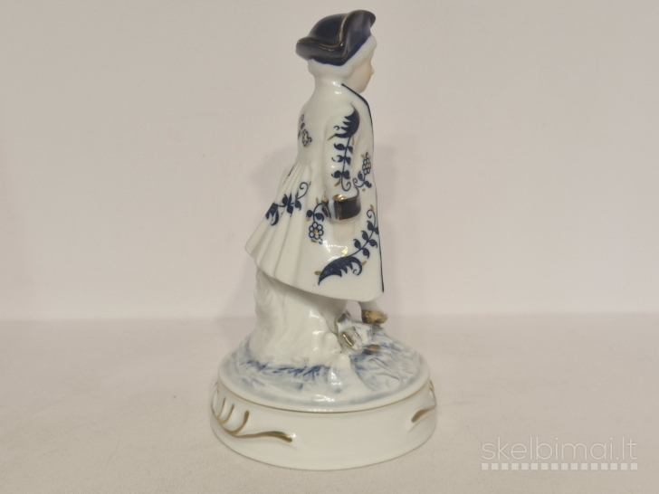 Porcelianinė figūrelė "Jaunuolis su skrybėle" ~ 18,5cm.