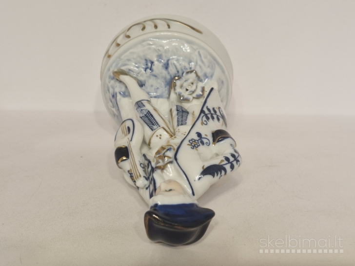 Porcelianinė figūrelė "Jaunuolis su skrybėle" ~ 18,5cm.