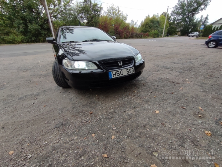 Parduodamas Honda Accord coupe 3.0L 1998