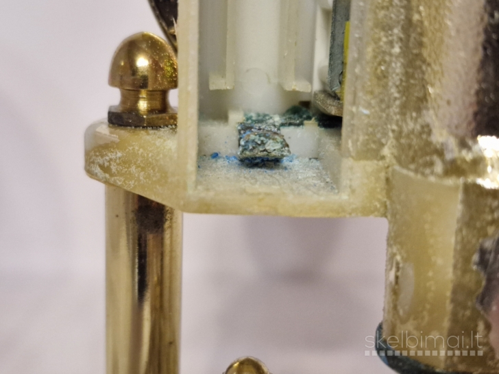 Hermle Quartz laikrodis su Swarovski kristalais ir kupolu ~ 17cm. Defektas