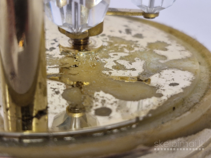 Hermle Quartz laikrodis su Swarovski kristalais ir kupolu ~ 17cm. Defektas