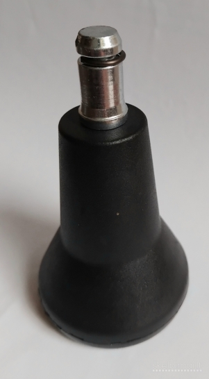 Baldų kojelė: aukštis 10cm, Ø5cm, juoda