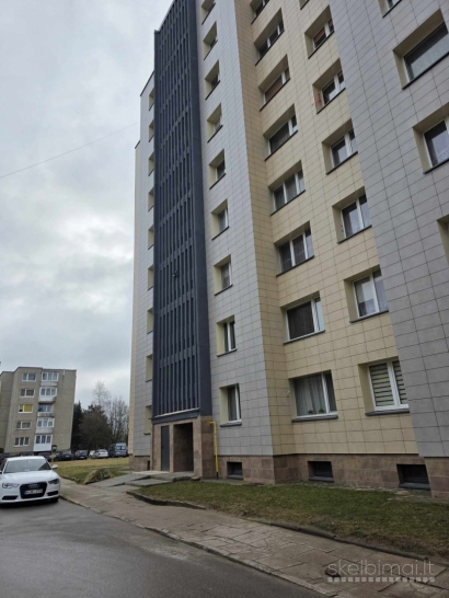 PARDUODAMAS 2 KAMBARIŲ BUTAS RENOVUOTAME NAME MAŽEIKIUOSE, PAVENČIŲ G. 9