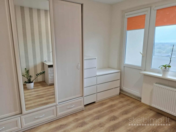 PARDUODAMAS 2 KAMBARIŲ BUTAS RENOVUOTAME NAME MAŽEIKIUOSE, PAVENČIŲ G. 9