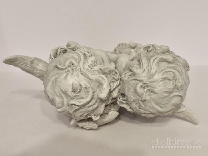 Du angeliukai (cherubinai) bučinio pozoje, dekoratyvinė figūra, 21,5cm