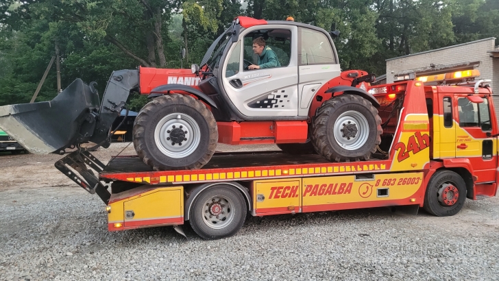 Krovinių pervezimas su kranu