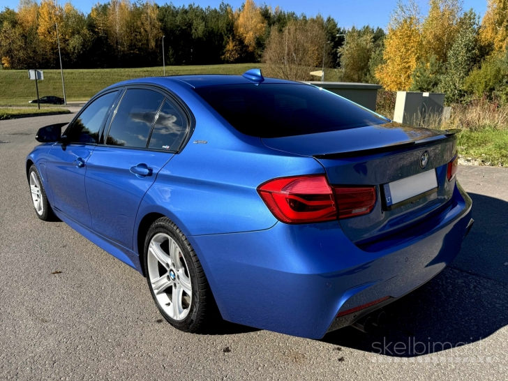 BMW 330e F30