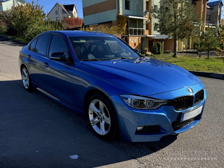 BMW 330e F30
