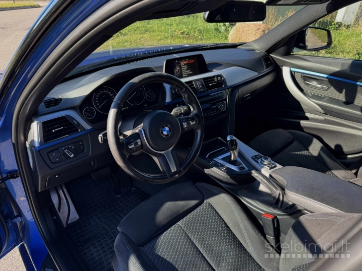 BMW 330e F30