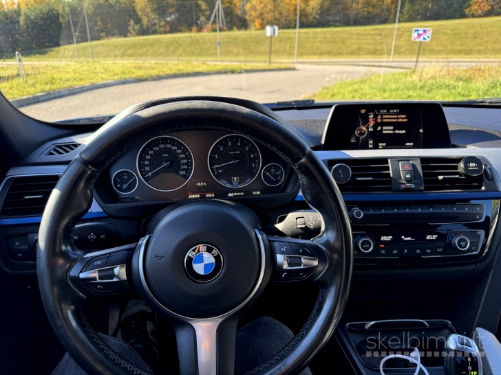 BMW 330e F30