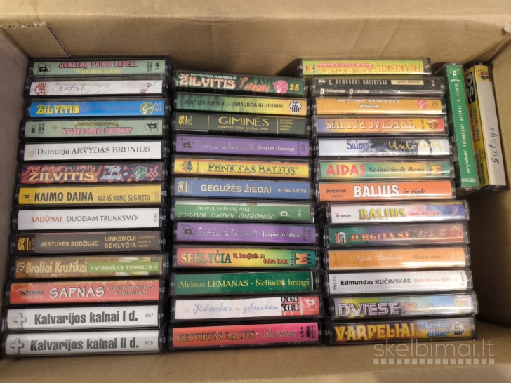 40 vnt. Labai geros būklės kasečių