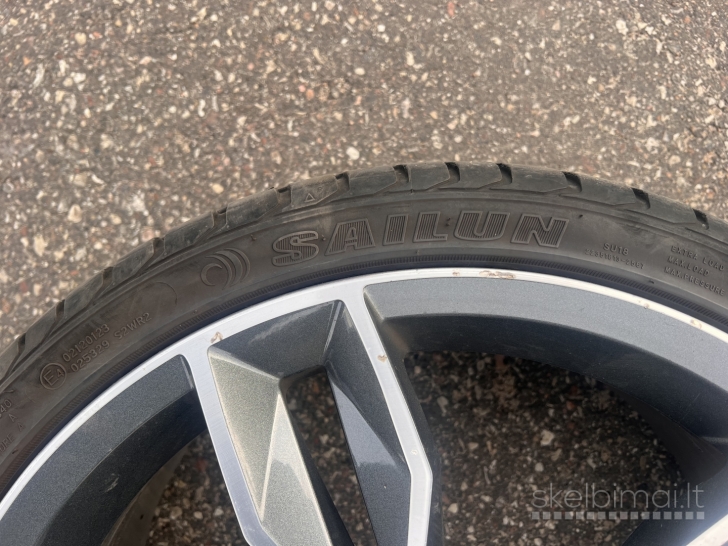 Originalūs Audi A1, S1 ratlankiai su padangomis